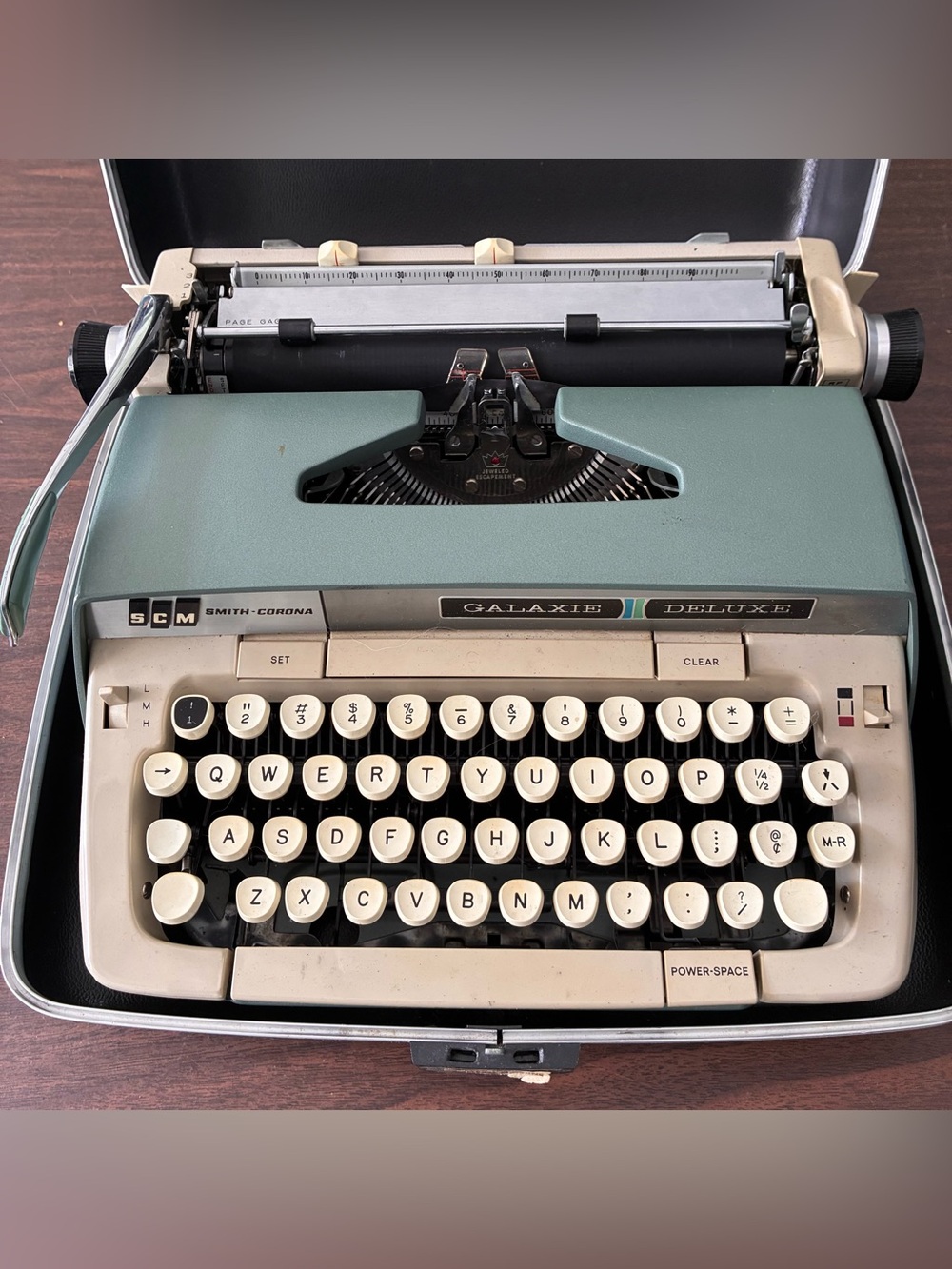 Smith Corona Galaxie II Deluxe Vintage Typewriter in Seafoam Aqua Green